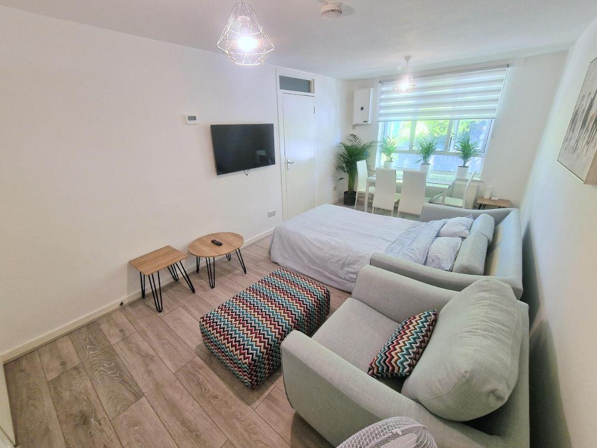 Flat In Battersea, 5 Minutes From Clapham Junction Station Leilighet London Eksteriør bilde