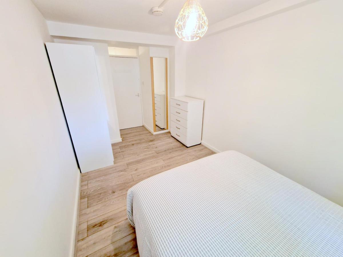 Flat In Battersea, 5 Minutes From Clapham Junction Station Leilighet London Eksteriør bilde